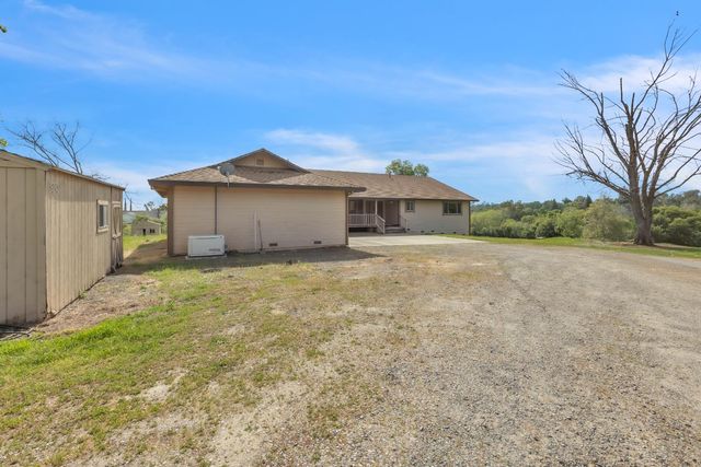 5900 Morgan Pl, Loomis, CA 95650