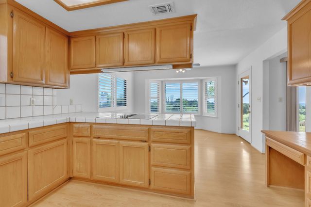 5900 Morgan Pl, Loomis, CA 95650