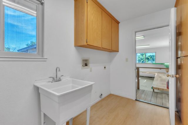 5900 Morgan Pl, Loomis, CA 95650