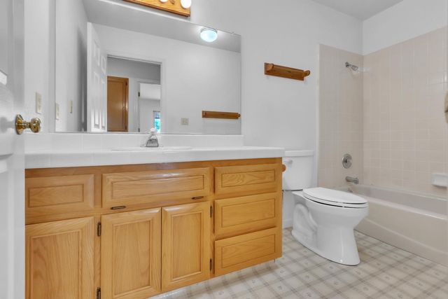 5900 Morgan Pl, Loomis, CA 95650