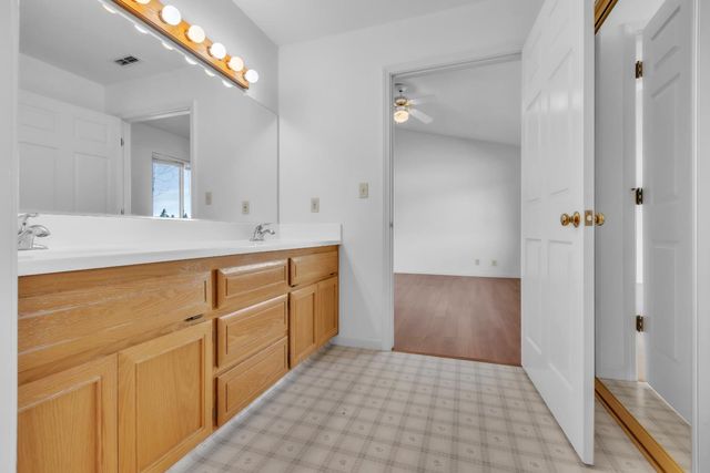 5900 Morgan Pl, Loomis, CA 95650