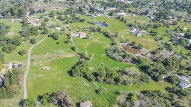 5900 Morgan Pl, Loomis, CA 95650