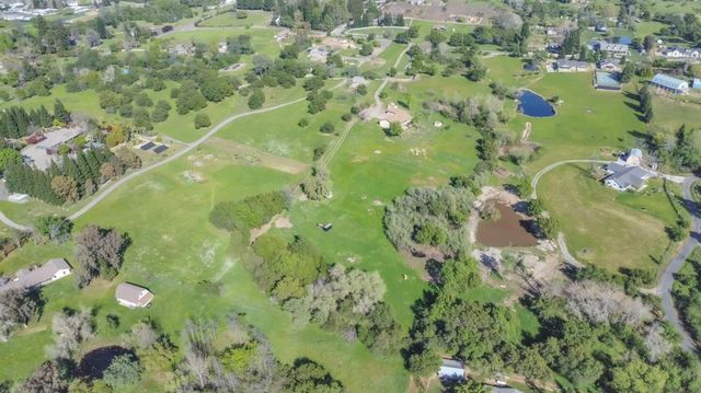 5900 Morgan Pl, Loomis, CA 95650