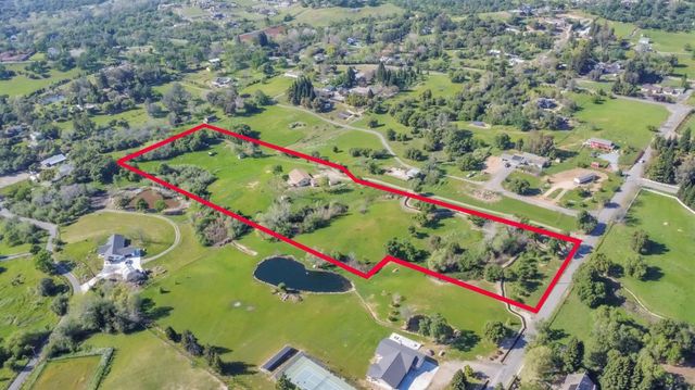 5900 Morgan Pl, Loomis, CA 95650