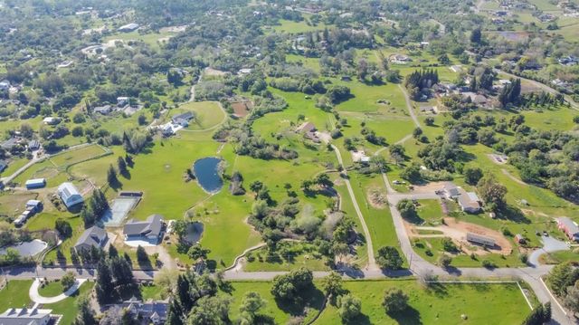 5900 Morgan Pl, Loomis, CA 95650