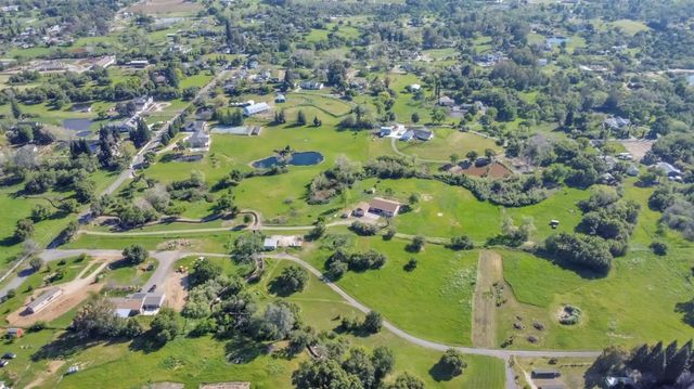 5900 Morgan Pl, Loomis, CA 95650