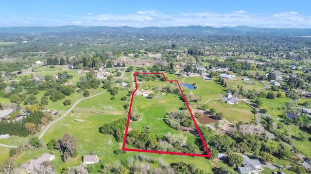 5900 Morgan Pl, Loomis, CA 95650