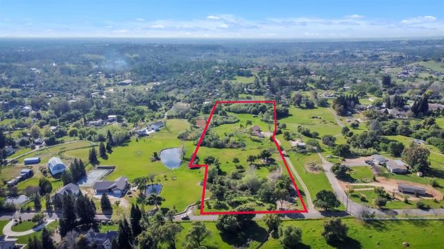 5900 Morgan Pl, Loomis, CA 95650