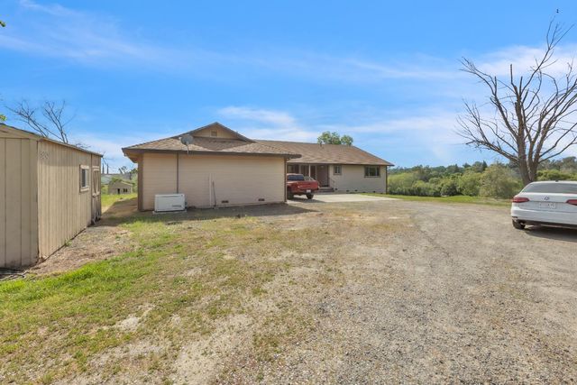 5900 Morgan Pl, Loomis, CA 95650