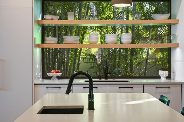 948 CITRUS AVENUE, Sarasota, FL 34236