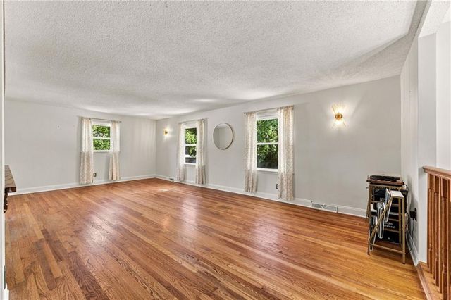 912 W 98th Street, Kansas City, MO 64114