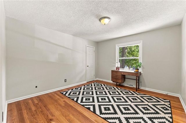 912 W 98th Street, Kansas City, MO 64114
