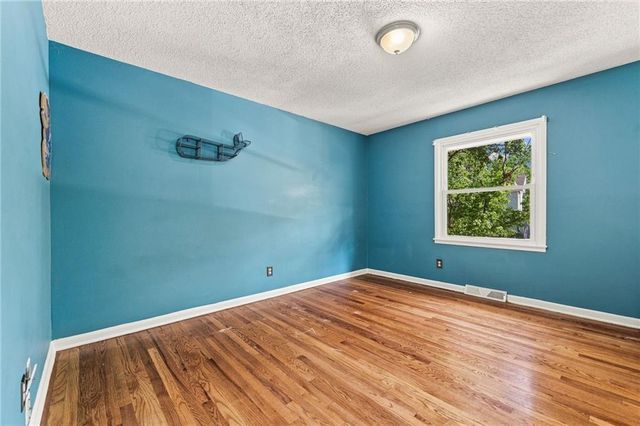 912 W 98th Street, Kansas City, MO 64114