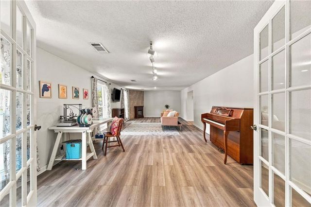 912 W 98th Street, Kansas City, MO 64114