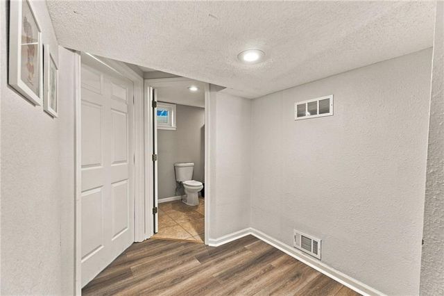912 W 98th Street, Kansas City, MO 64114