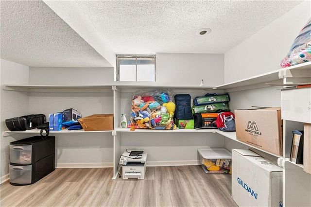 912 W 98th Street, Kansas City, MO 64114