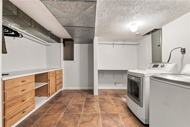 912 W 98th Street, Kansas City, MO 64114