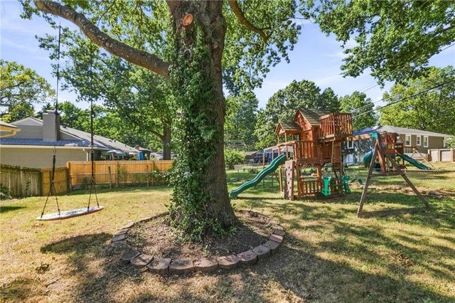 912 W 98th Street, Kansas City, MO 64114