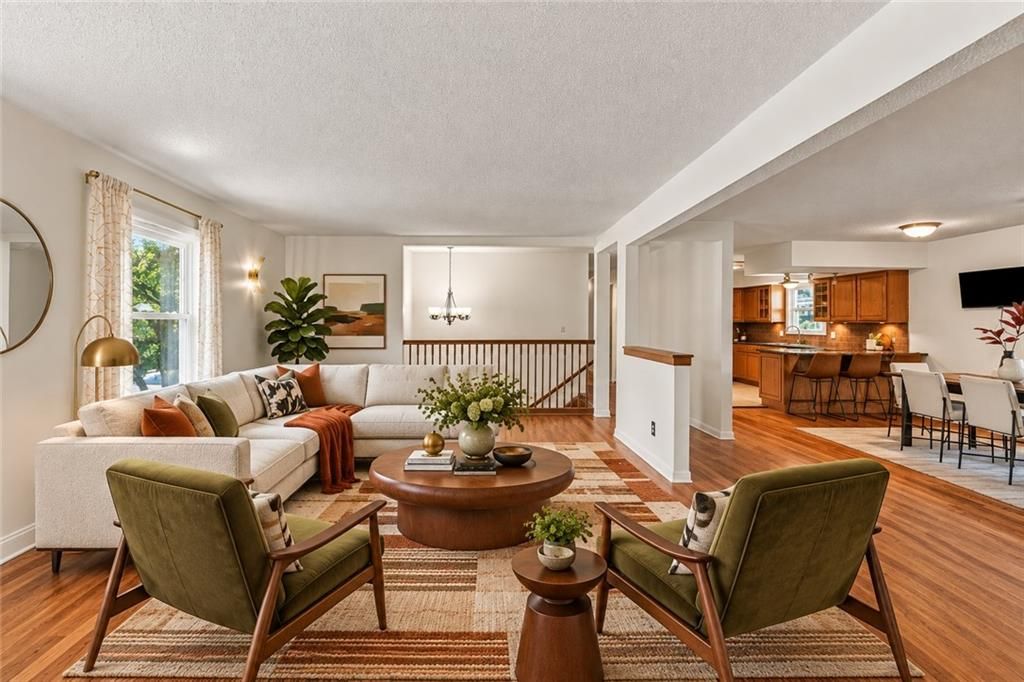 912 W 98th Street, Kansas City, MO 64114