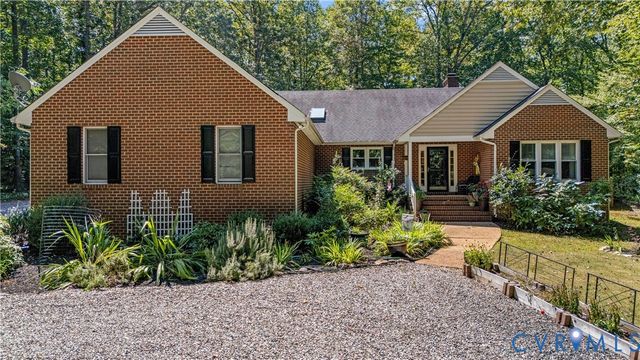 1937 Woodberry Mill Rd, Powhatan, VA 23139