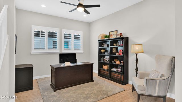 1932 W ROWEL Road, Phoenix, AZ 85085