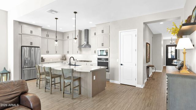 1932 W ROWEL Road, Phoenix, AZ 85085