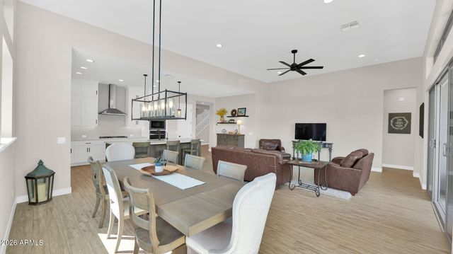 1932 W ROWEL Road, Phoenix, AZ 85085