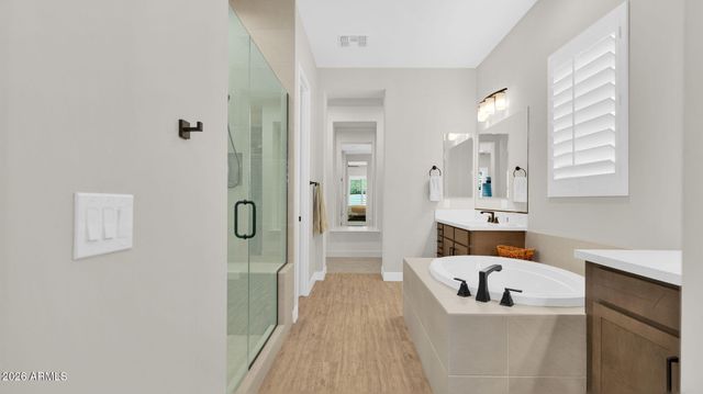 1932 W ROWEL Road, Phoenix, AZ 85085