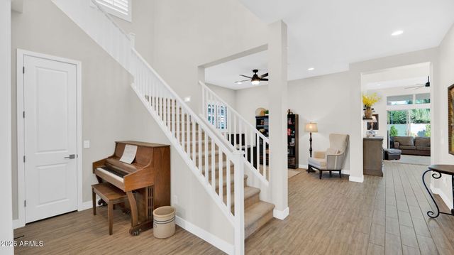 1932 W ROWEL Road, Phoenix, AZ 85085