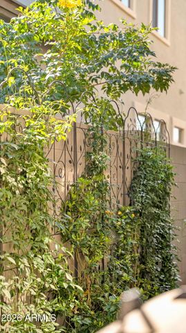 1932 W ROWEL Road, Phoenix, AZ 85085