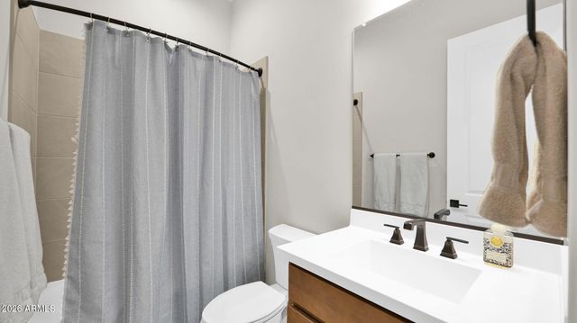 1932 W ROWEL Road, Phoenix, AZ 85085