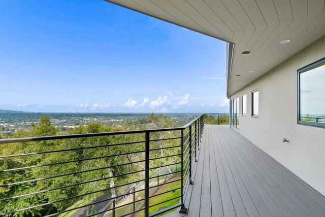 17808 Tourney Road, Los Gatos, CA 95030