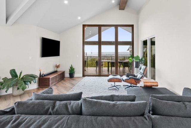 17808 Tourney Road, Los Gatos, CA 95030