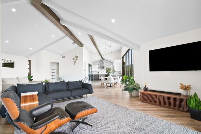 17808 Tourney Road, Los Gatos, CA 95030