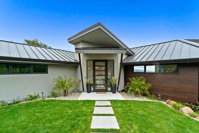 17808 Tourney Road, Los Gatos, CA 95030