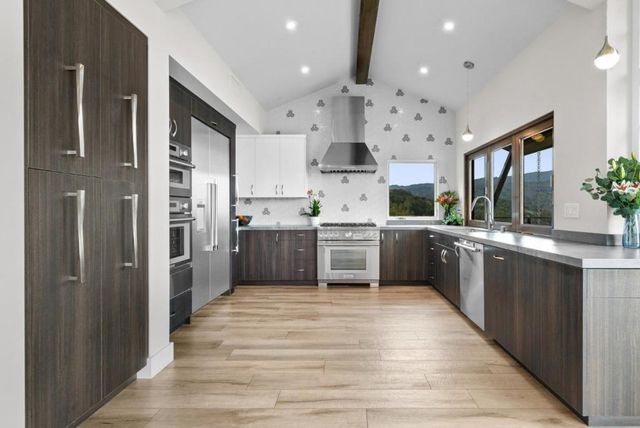 17808 Tourney Road, Los Gatos, CA 95030