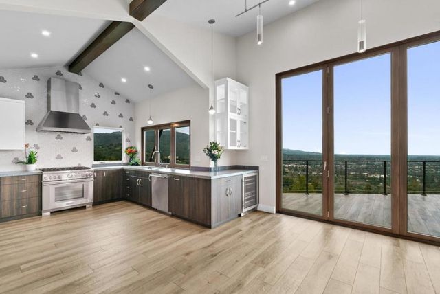 17808 Tourney Road, Los Gatos, CA 95030