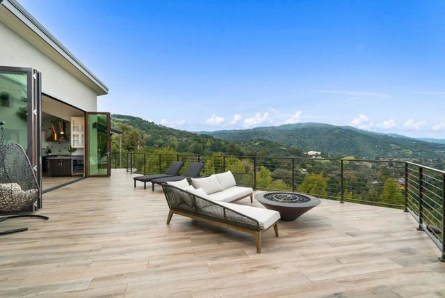 17808 Tourney Road, Los Gatos, CA 95030