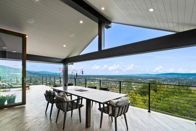 17808 Tourney Road, Los Gatos, CA 95030