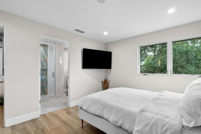 17808 Tourney Road, Los Gatos, CA 95030