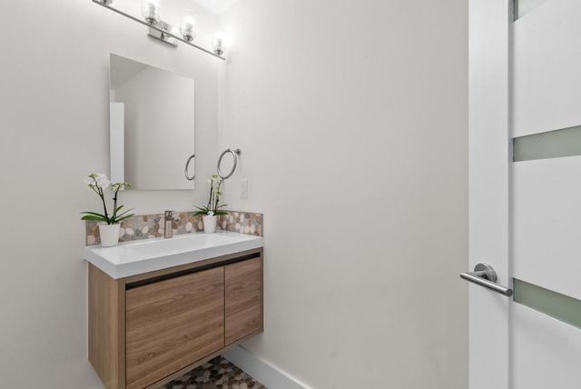 17808 Tourney Road, Los Gatos, CA 95030