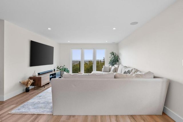 17808 Tourney Road, Los Gatos, CA 95030
