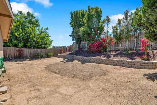 4560 Derrick Drive, San Diego, CA 92117