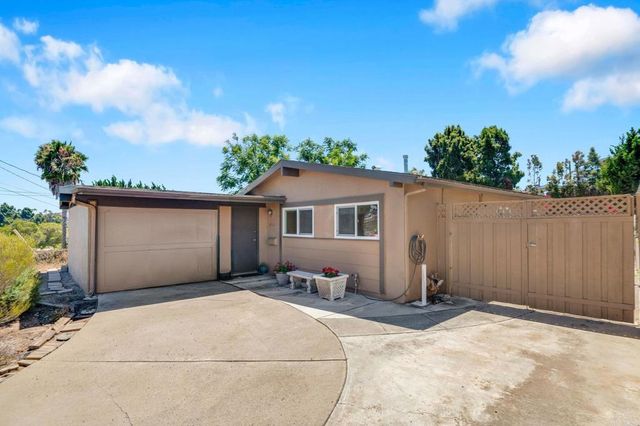 4560 Derrick Drive, San Diego, CA 92117