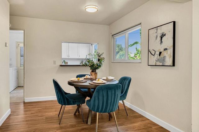 4560 Derrick Drive, San Diego, CA 92117