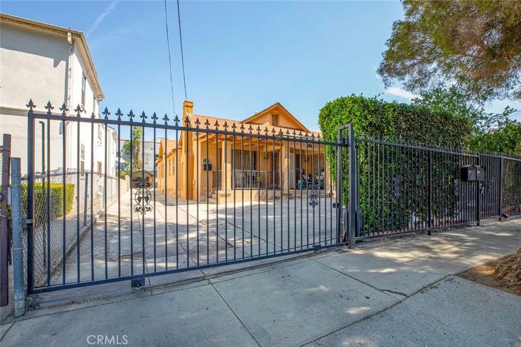 4927 Lexington, Los Angeles, CA 90029