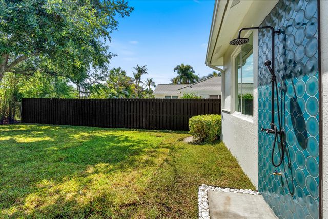 19029 SE Kokomo Lane, Jupiter, FL 33458