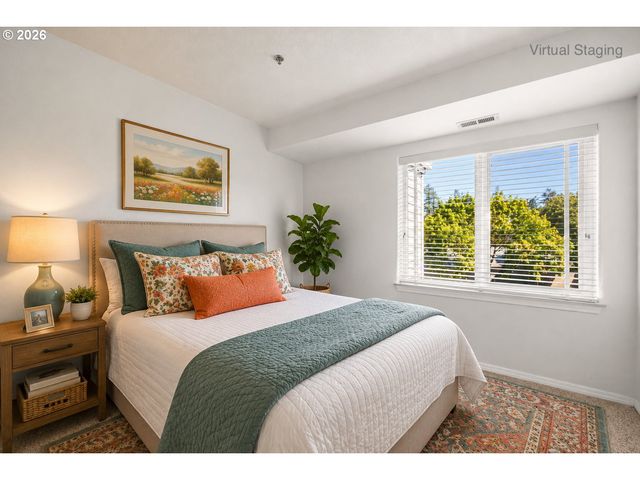 15510 Ne KNOTT St 20, Portland, OR 97230
