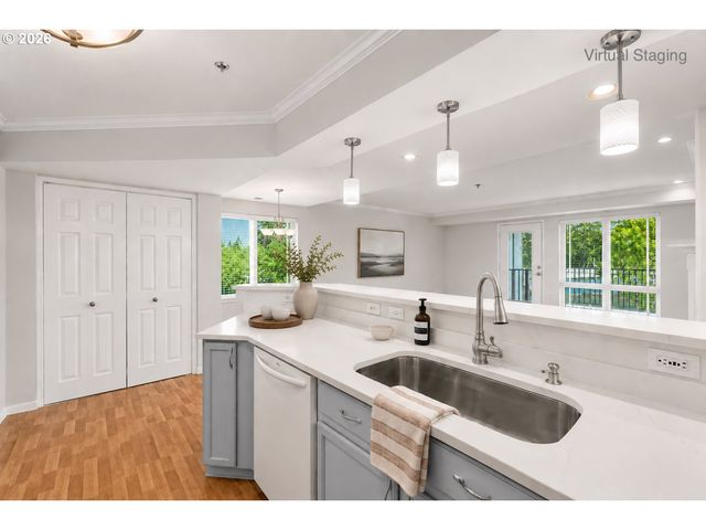 15510 Ne KNOTT St 20, Portland, OR 97230