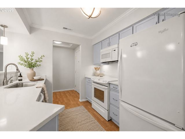 15510 Ne KNOTT St 20, Portland, OR 97230